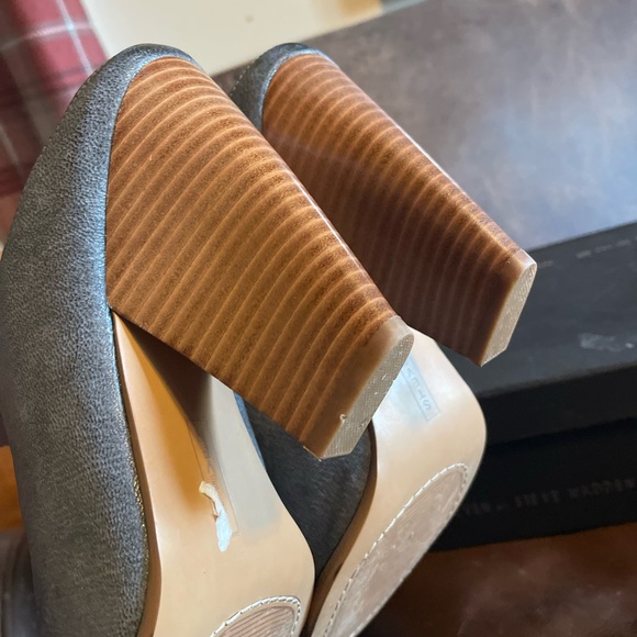 Steve Madden Carisma leather open toe mule!  Size 8 - Picture 3 of 5